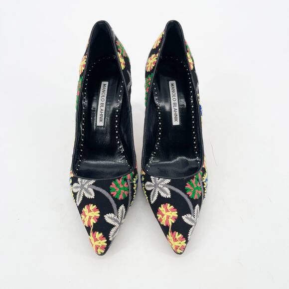 Manolo Blahnik BB 90 Black Floral Embroidered Fabric Pointed Toe Pumps IT 38 - Picture 6 of 11